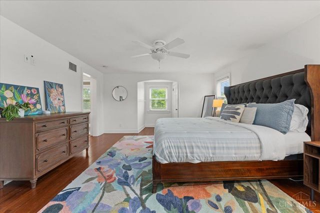 338 Compton Hills Drive, Wyoming, OH 45215