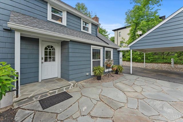 338 Compton Hills Drive, Wyoming, OH 45215