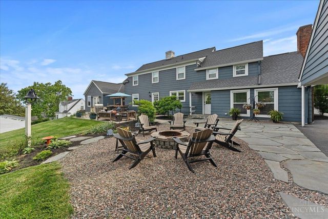 338 Compton Hills Drive, Wyoming, OH 45215