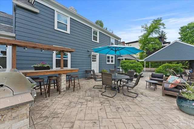 338 Compton Hills Drive, Wyoming, OH 45215