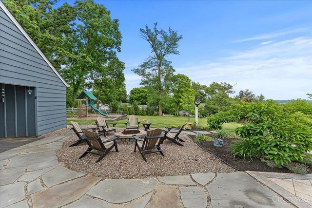 338 Compton Hills Drive, Wyoming, OH 45215
