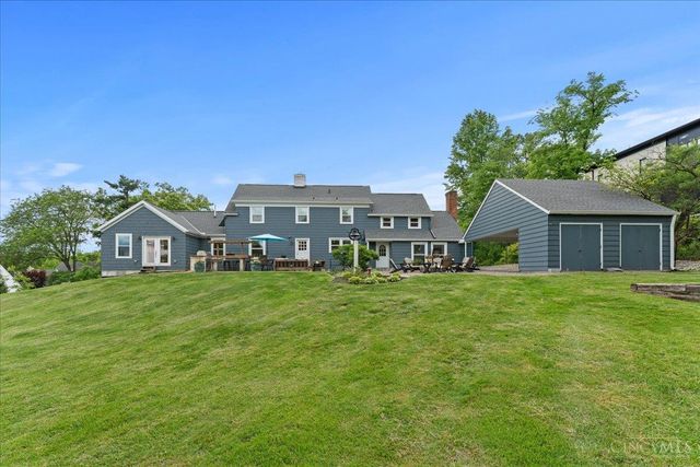 338 Compton Hills Drive, Wyoming, OH 45215