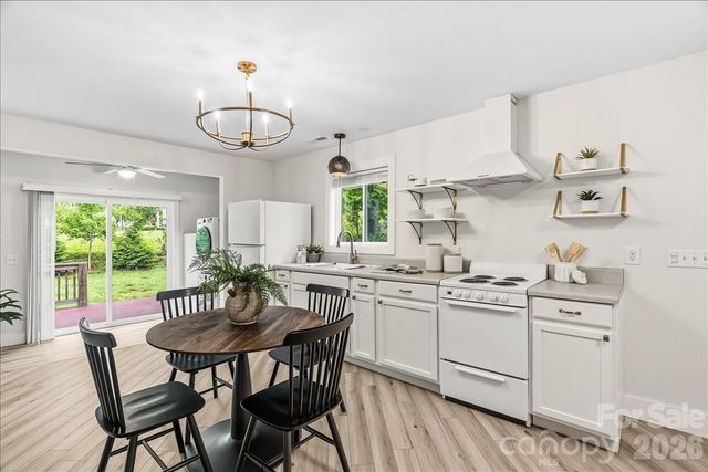166 Outland Avenue, Brevard, NC 28712