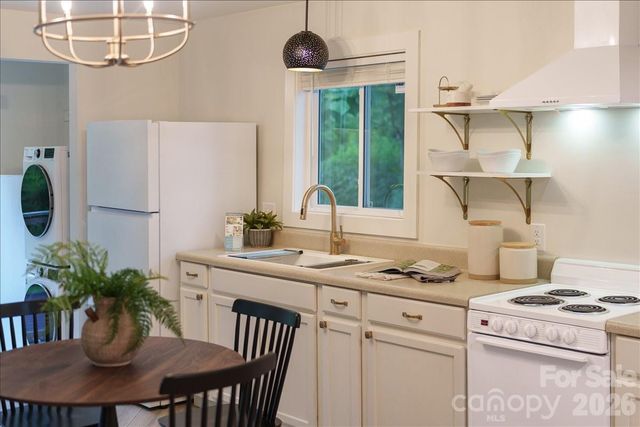 166 Outland Avenue, Brevard, NC 28712