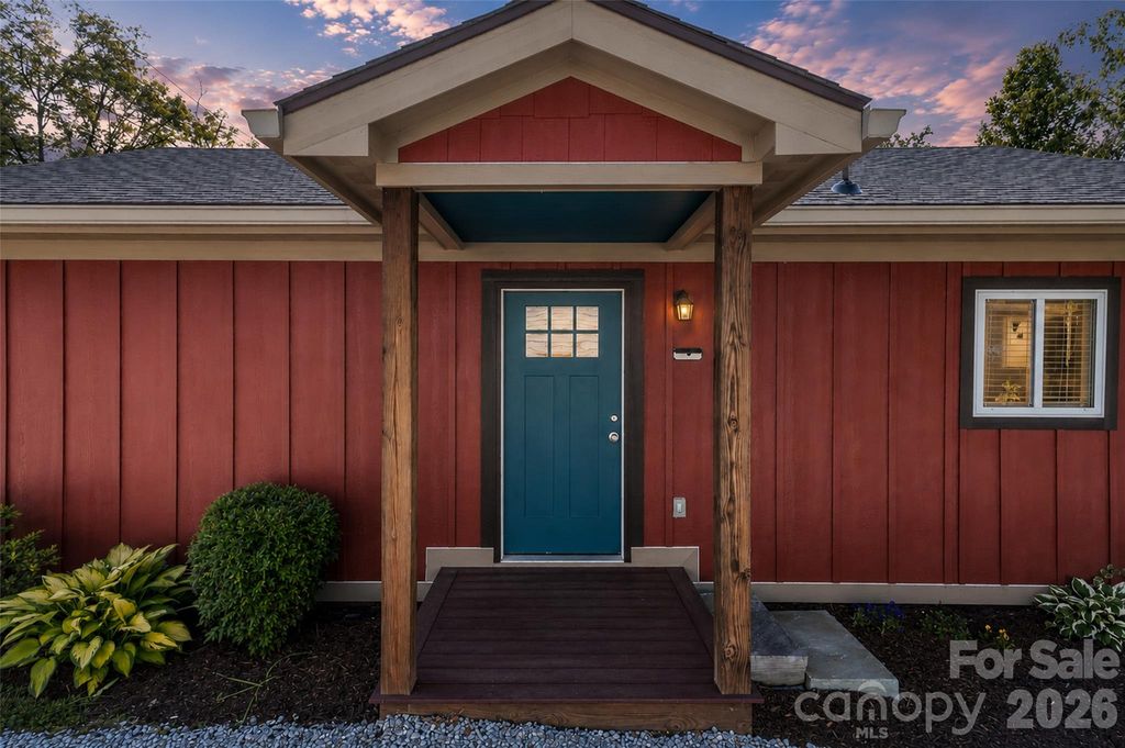 166 Outland Avenue, Brevard, NC 28712