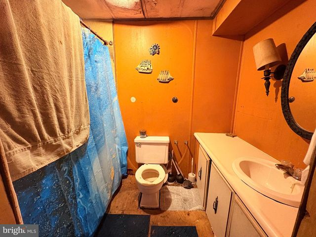 8381 HURLEYS NECK RD, Mardela Springs, MD 21837