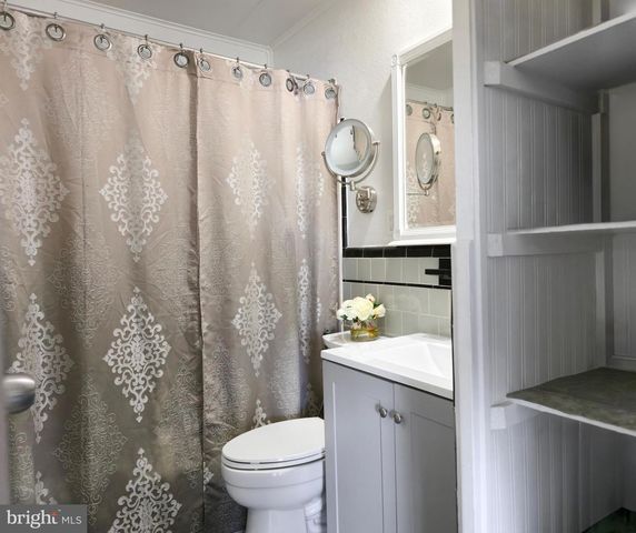 6421 INWOOD DR, Springfield, VA 22150