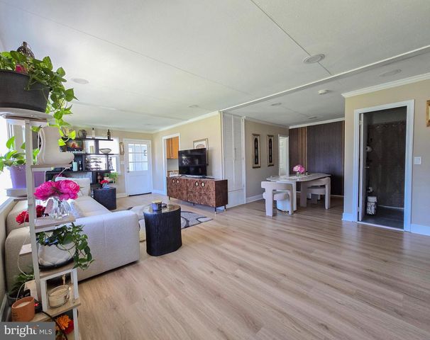 6421 INWOOD DR, Springfield, VA 22150