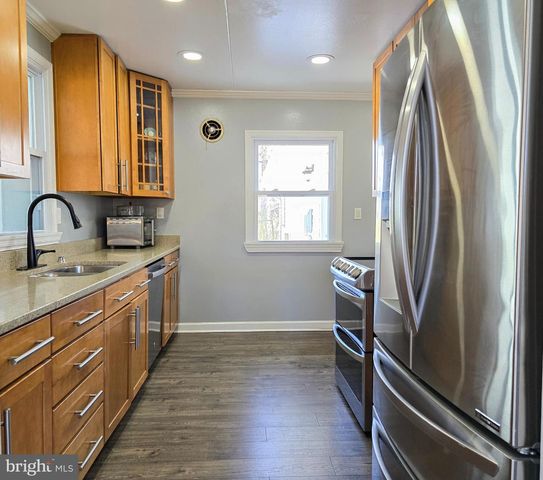 6421 INWOOD DR, Springfield, VA 22150