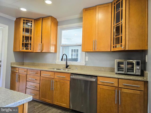 6421 INWOOD DR, Springfield, VA 22150