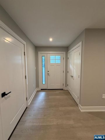 23 Legion Drive 104, Cresskill, NJ 07626