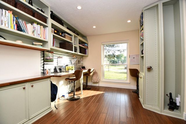 9102 Meaux Drive, Houston, TX 77031