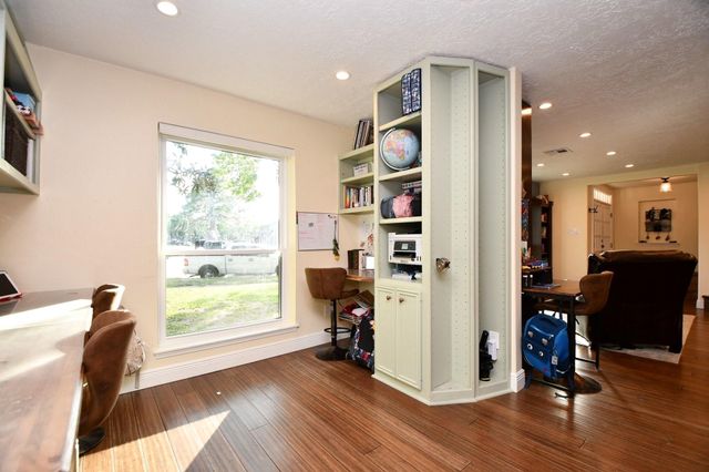 9102 Meaux Drive, Houston, TX 77031