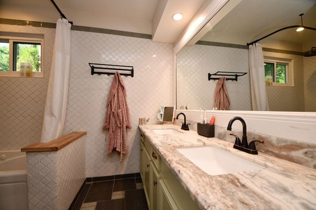 9102 Meaux Drive, Houston, TX 77031