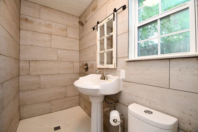 9102 Meaux Drive, Houston, TX 77031