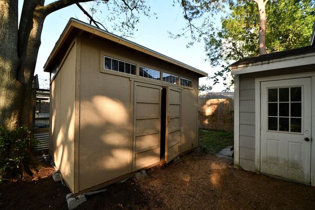 9102 Meaux Drive, Houston, TX 77031