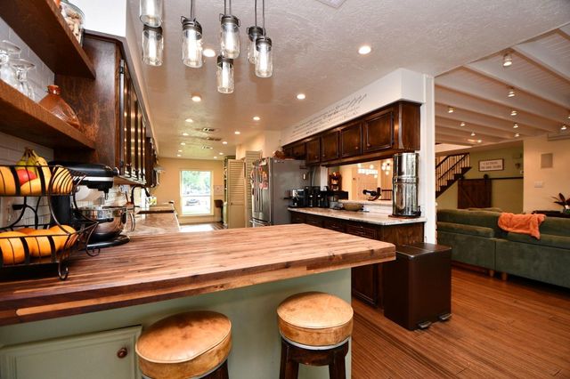 9102 Meaux Drive, Houston, TX 77031