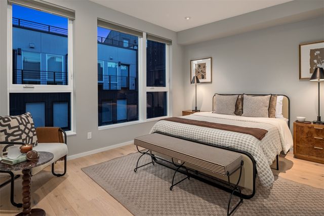 1717 20th Avenue, Seattle, WA 98122