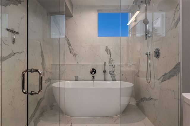 1717 20th Avenue, Seattle, WA 98122