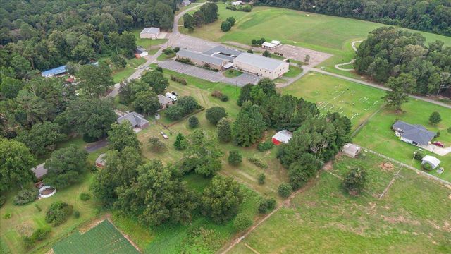 617 Macedonia Rd., Petal, MS 39465