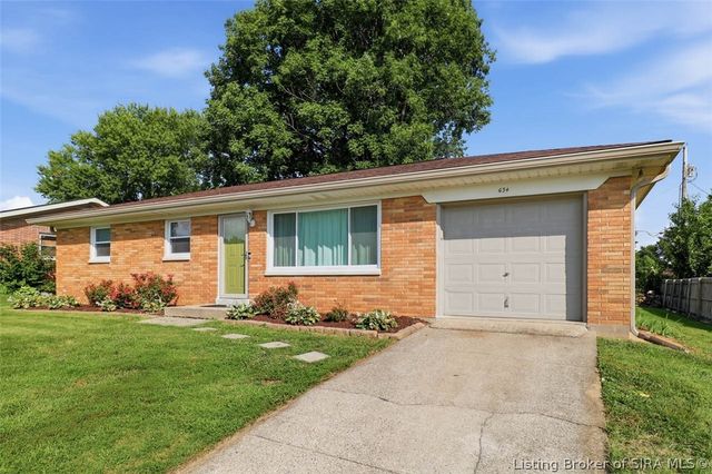 634 Pennsylvania Avenue, Sellersburg, IN 47172