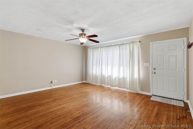 634 Pennsylvania Avenue, Sellersburg, IN 47172