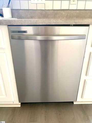 27 Acklen Drive, Simpsonville, SC 29681