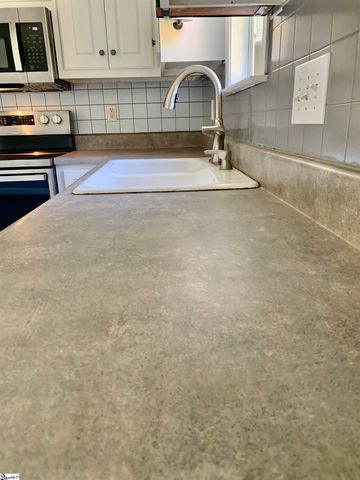 27 Acklen Drive, Simpsonville, SC 29681