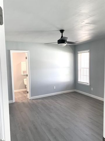 27 Acklen Drive, Simpsonville, SC 29681