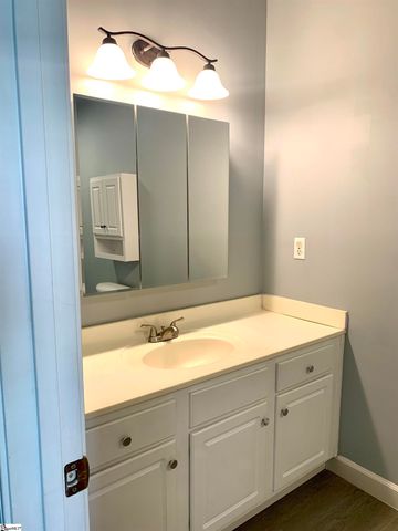 27 Acklen Drive, Simpsonville, SC 29681