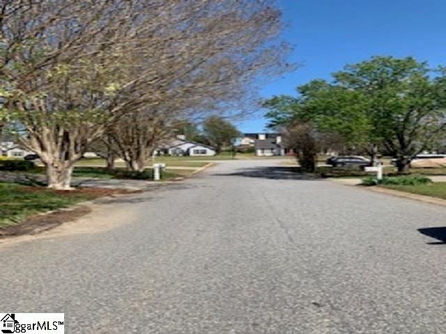 27 Acklen Drive, Simpsonville, SC 29681