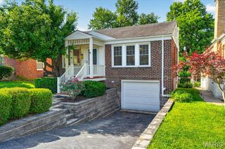 8738 Bridgeport Avenue, Brentwood, MO 63144