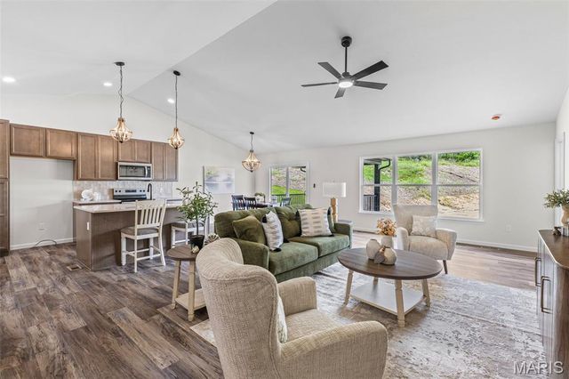 1512 Louisiana Drive, Herculaneum, MO 63048