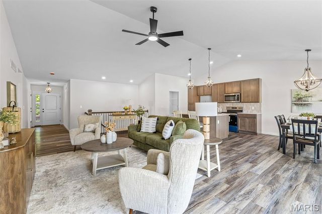 1512 Louisiana Drive, Herculaneum, MO 63048