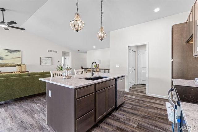 1512 Louisiana Drive, Herculaneum, MO 63048
