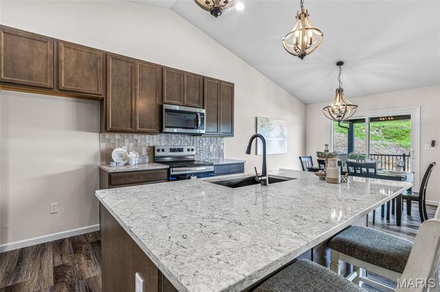 1512 Louisiana Drive, Herculaneum, MO 63048