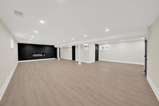153 W 27th Place, South Chicago Heights, IL 60411