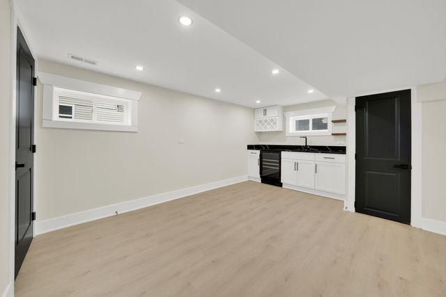 153 W 27th Place, South Chicago Heights, IL 60411