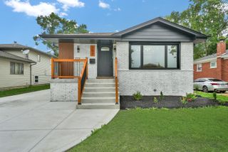 153 W 27th Place, South Chicago Heights, IL 60411