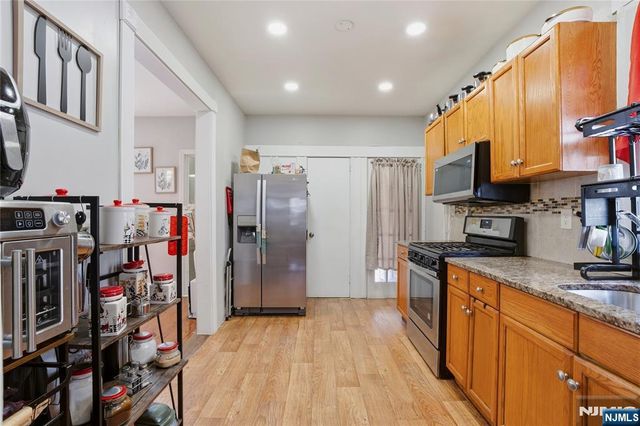 159 Brook Avenue, Passaic, NJ 07055