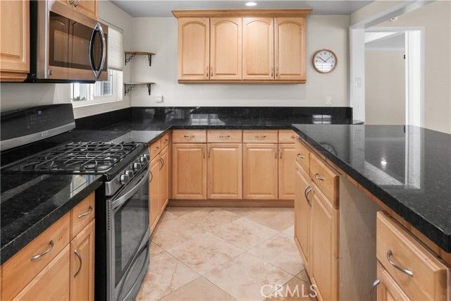 22841 Mariano Street, Woodland Hills (los Angeles), CA 91367