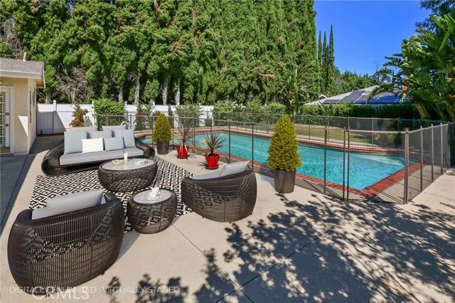 22841 Mariano Street, Woodland Hills (los Angeles), CA 91367