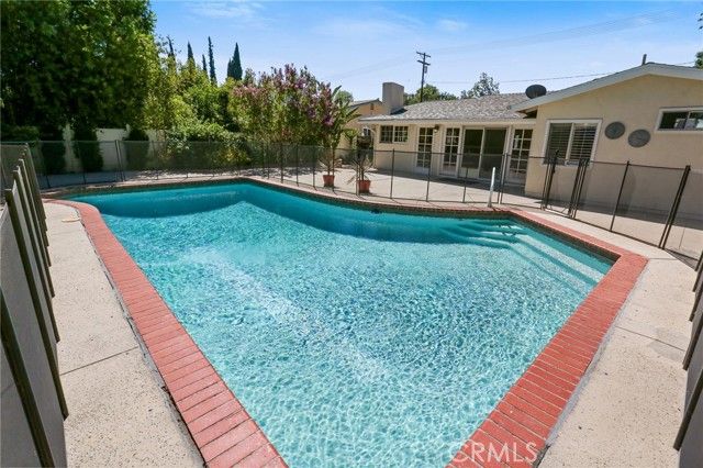 22841 Mariano Street, Woodland Hills (los Angeles), CA 91367