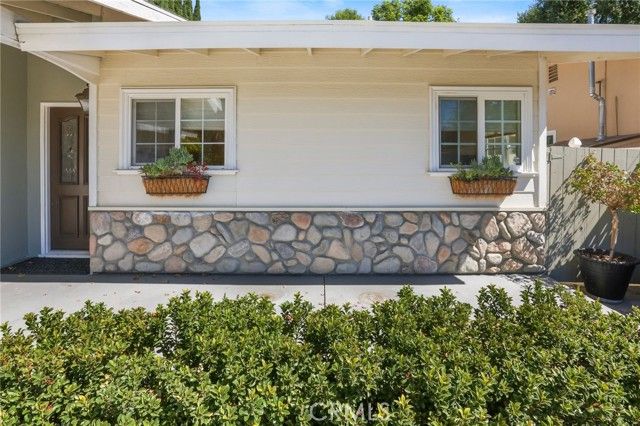 22841 Mariano Street, Woodland Hills (los Angeles), CA 91367