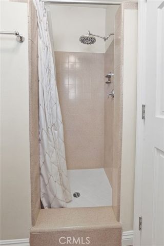 22841 Mariano Street, Woodland Hills (los Angeles), CA 91367