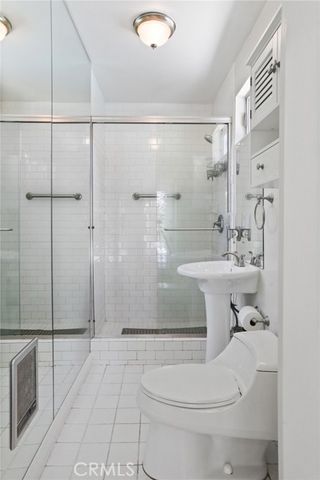 22841 Mariano Street, Woodland Hills (los Angeles), CA 91367