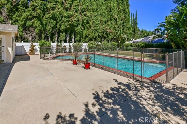 22841 Mariano Street, Woodland Hills (los Angeles), CA 91367