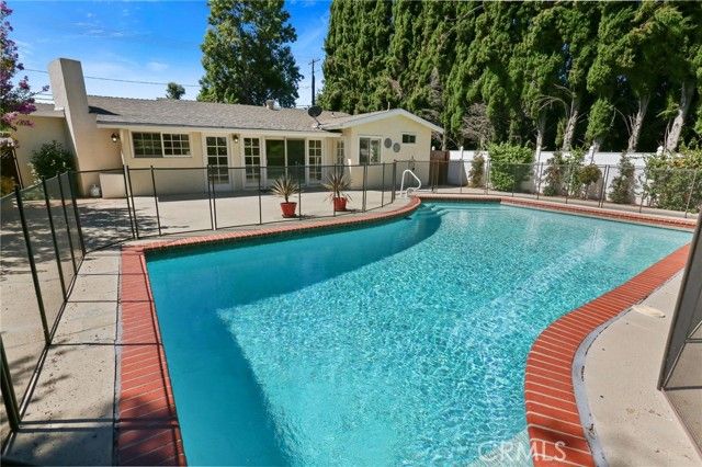 22841 Mariano Street, Woodland Hills (los Angeles), CA 91367