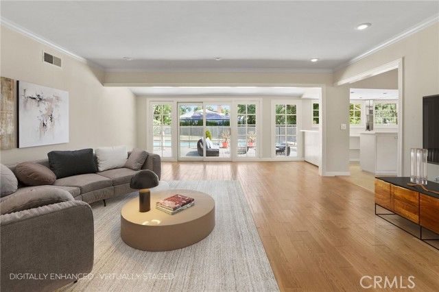 22841 Mariano Street, Woodland Hills (los Angeles), CA 91367