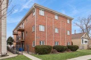 2740 N 74th Court 2E, Elmwood Park, IL 60707